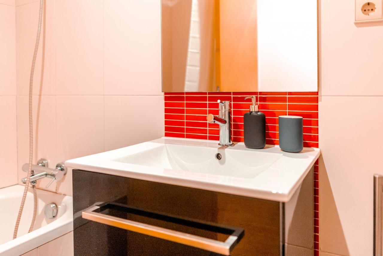 Cozy Studio In The Heart Of Lapa - 5Min Walk To Metro! Porto Eksteriør billede