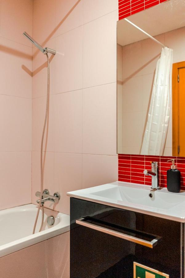 Cozy Studio In The Heart Of Lapa - 5Min Walk To Metro! Porto Eksteriør billede